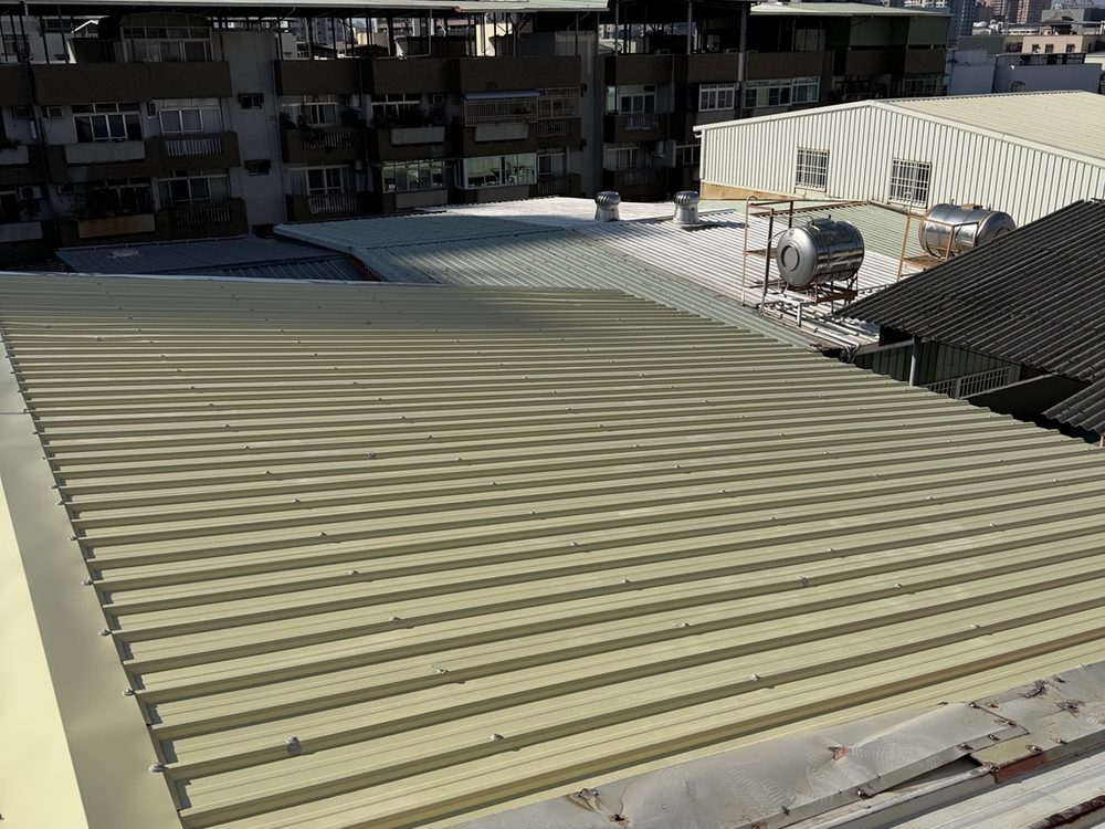 屋頂浪板翻修工程